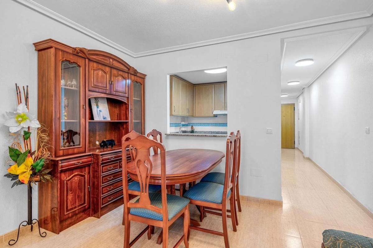Apartment with 2 bedrooms, 100m² in Torrevieja, Spain [ID: 0152-526281]