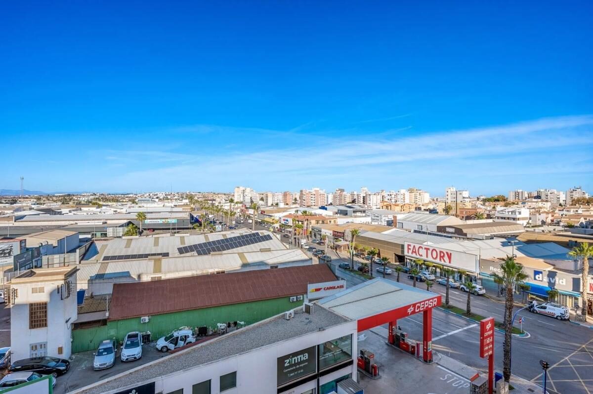 Apartment with 2 bedrooms, 100m² in Torrevieja, Spain [ID: 0152-526281]