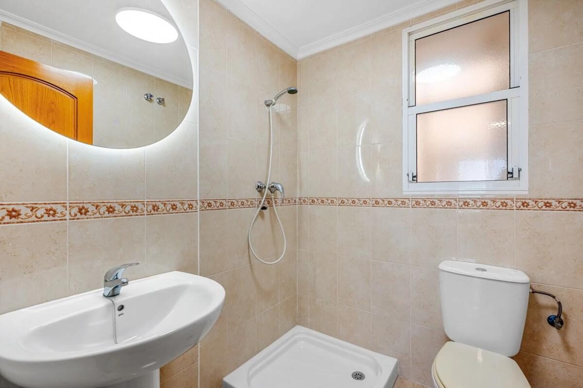 Apartment with 2 bedrooms, 100m² in Torrevieja, Spain [ID: 0152-526281]