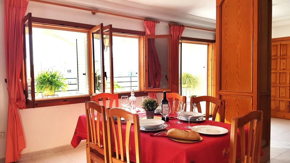 Apartment with 7 bedrooms, 437m² in Torrevieja, Spain [ID: 0152-526128]