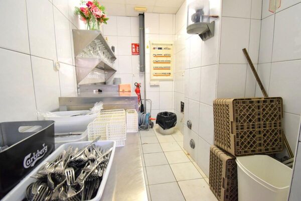 Commercial property in Orihuela, Spain, 172m² - image 12