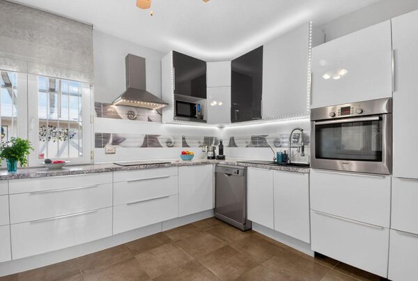 Willa w Сан-Мігель-де-Салінас, Hiszpania, 142m² - obraz 8