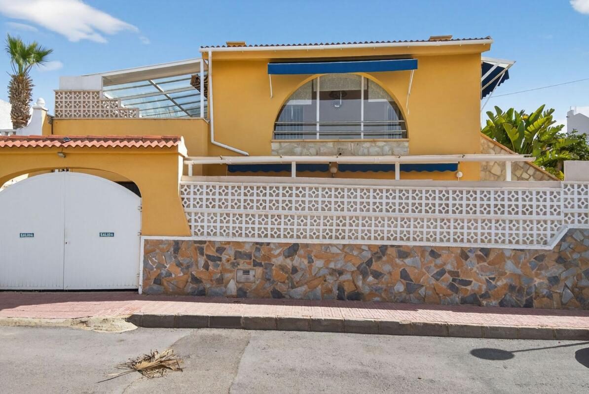 Willa z 3 sypialniami, 142m² w Сан-Мігель-де-Салінас, Hiszpania [ID: 0152-521899]