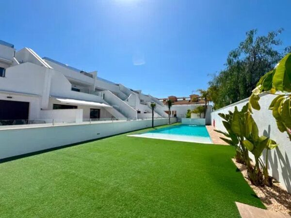 Apartament w Pilar de la Horadada, Hiszpania, 77m²
