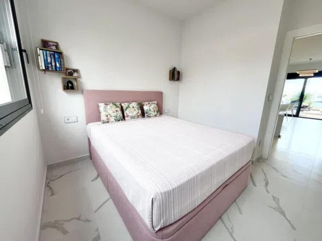 Квартира с 2 спальнями, 101м² в Сан-Мигель-де-Салинас, Испания [ID: 0152-518691]