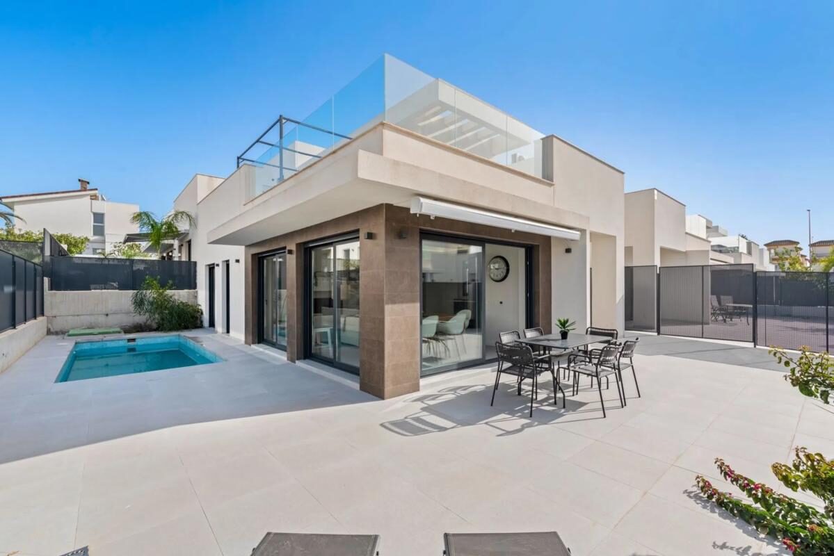 Townhouse with 3 bedrooms, 226m² in San Fulgencio, Spain [ID: 0152-515991]