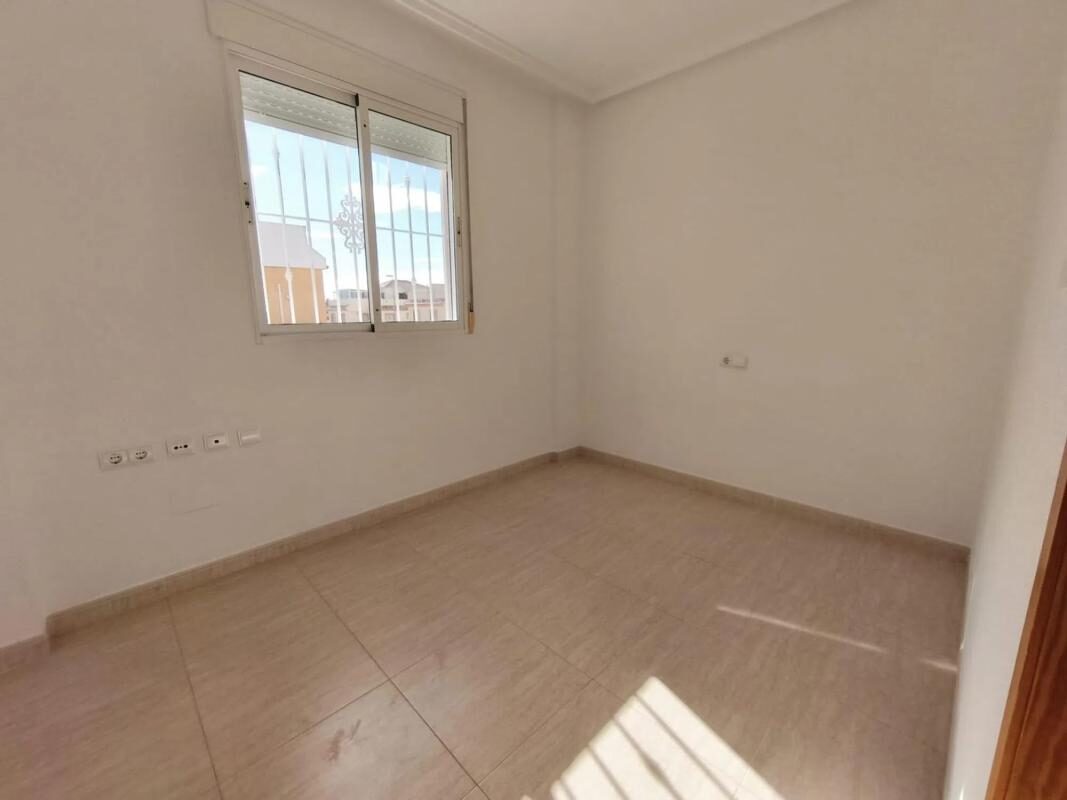 Вілла з 3 спальнями, 120м² в Рохалес, Іспанія [ID: 0152-515924]