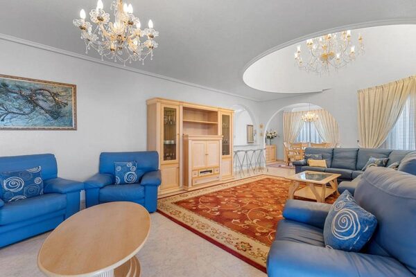 Вілла в Рохалес, Іспанія, 179м² - зображення 2