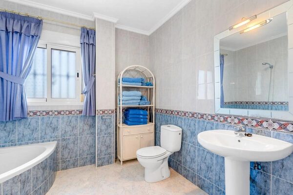 Вілла в Рохалес, Іспанія, 179м² - зображення 29