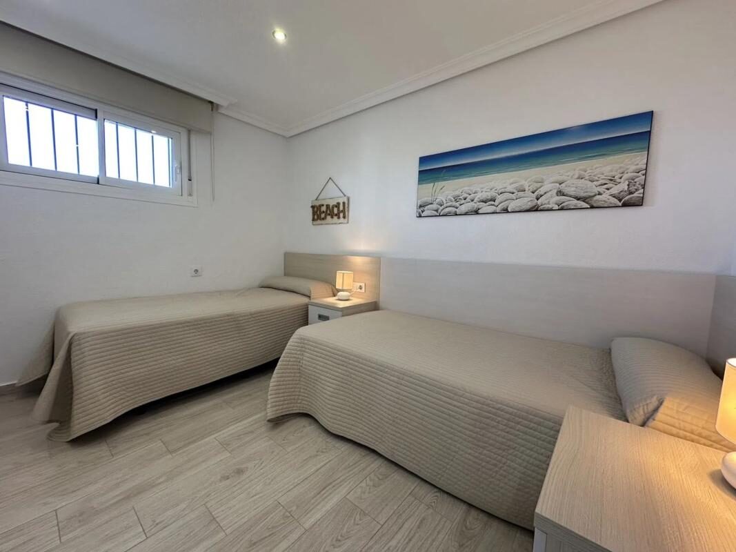 Квартира с 3 спальнями, 96м² в Пилар-де-ла-Орадада, Испания [ID: 0152-515854]