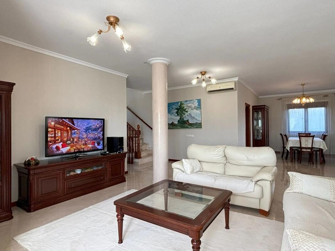 Willa z 5 sypialniami, 360m² w Рохалес, Hiszpania [ID: 0152-512797]