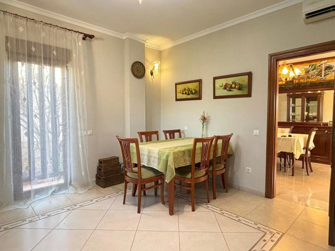 Willa z 5 sypialniami, 360m² w Рохалес, Hiszpania [ID: 0152-512797]