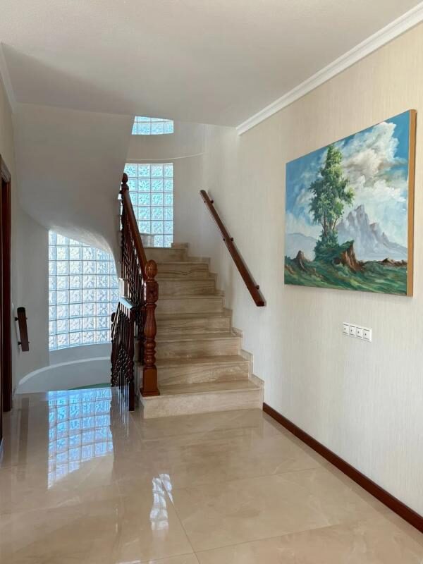 Willa z 5 sypialniami, 360m² w Рохалес, Hiszpania [ID: 0152-512797]