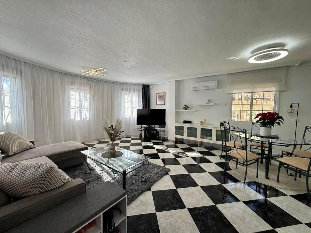 Вілла з 4 спальнями, 191м² в Оріуела, Іспанія [ID: 0152-510586]