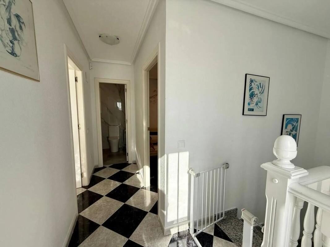 Вілла з 4 спальнями, 191м² в Оріуела, Іспанія [ID: 0152-510586]