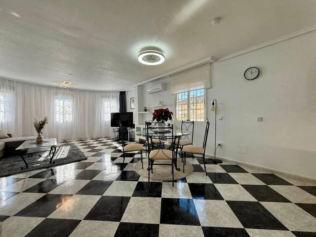 Вілла з 4 спальнями, 191м² в Оріуела, Іспанія [ID: 0152-510586]