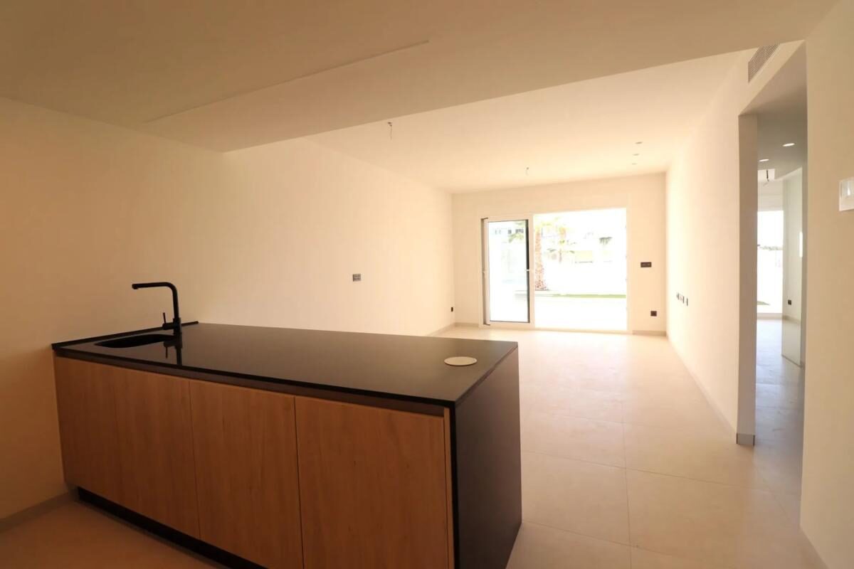 Квартира з 2 спальнями, 88м² в Гуардамар-дель-Сегура, Іспанія [ID: 0152-510407]