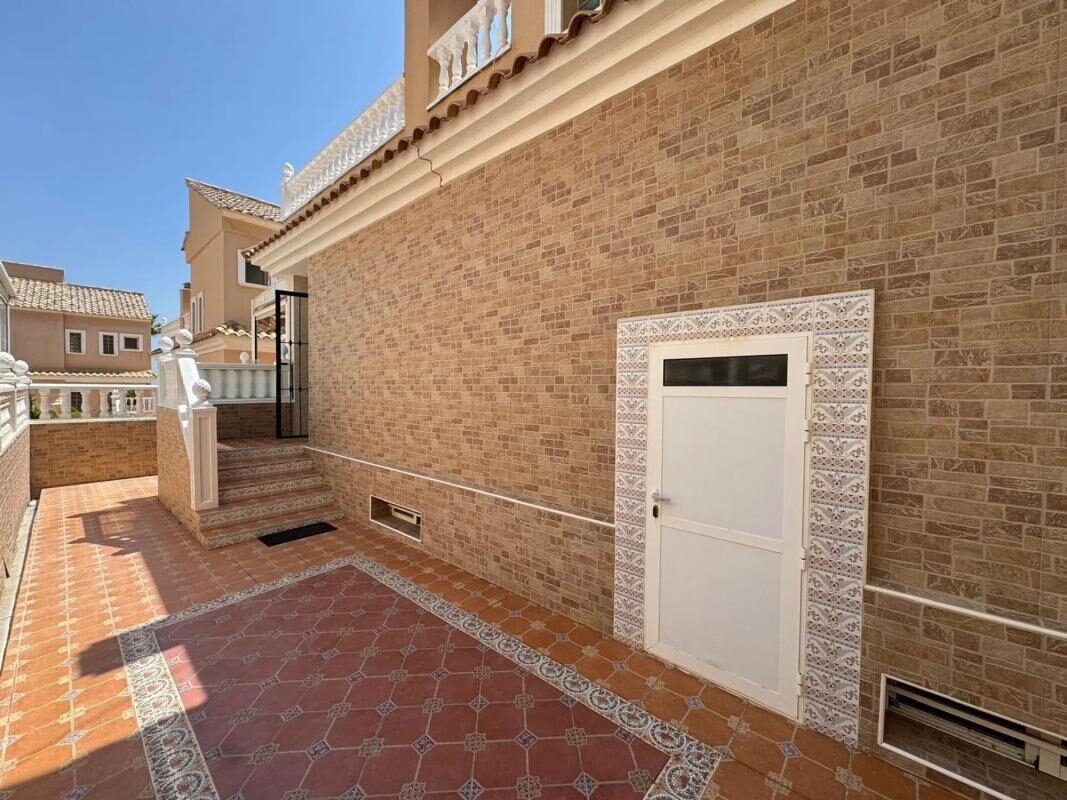 Townhouse with 3 bedrooms, 91m² in Guardamar del Segura, Spain [ID: 0152-507495]