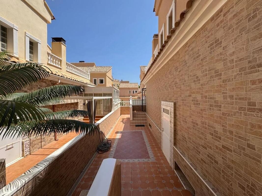 Townhouse with 3 bedrooms, 91m² in Guardamar del Segura, Spain [ID: 0152-507495]