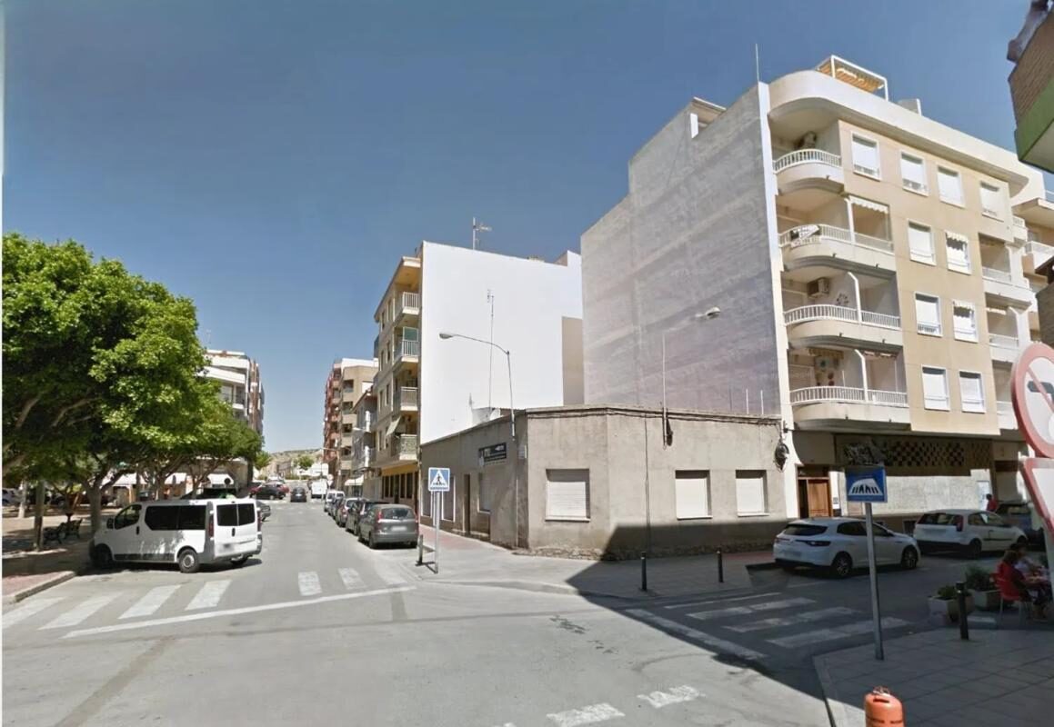 Willa z 4 sypialniami, 164m² w Guardamar del Segura, Hiszpania [ID: 0152-498277]