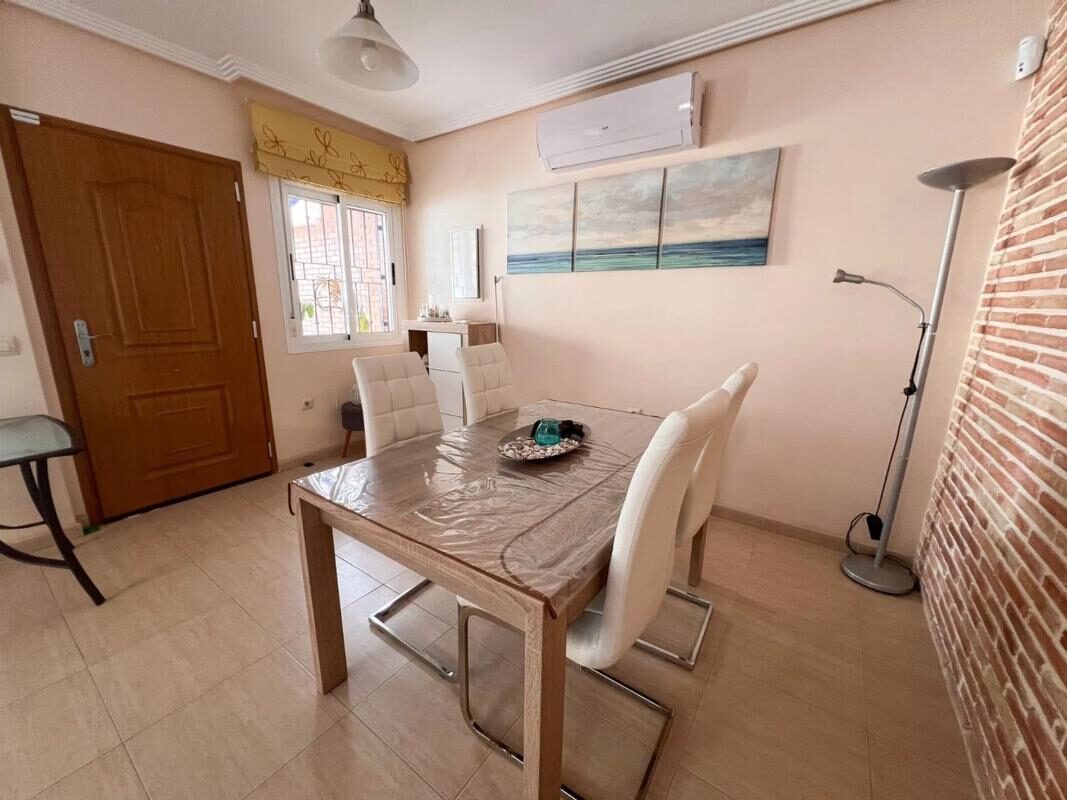 Townhouse with 3 bedrooms, 107m² in Pilar de la Horadada, Spain [ID: 0152-490373]