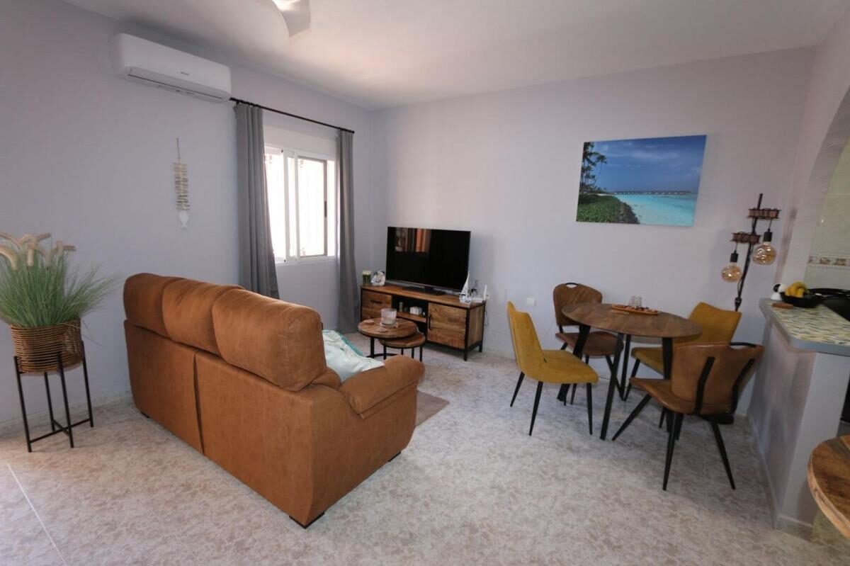 Apartments with 3 bedrooms, 104m² in Orihuela, Spain [ID: 0152-485073]
