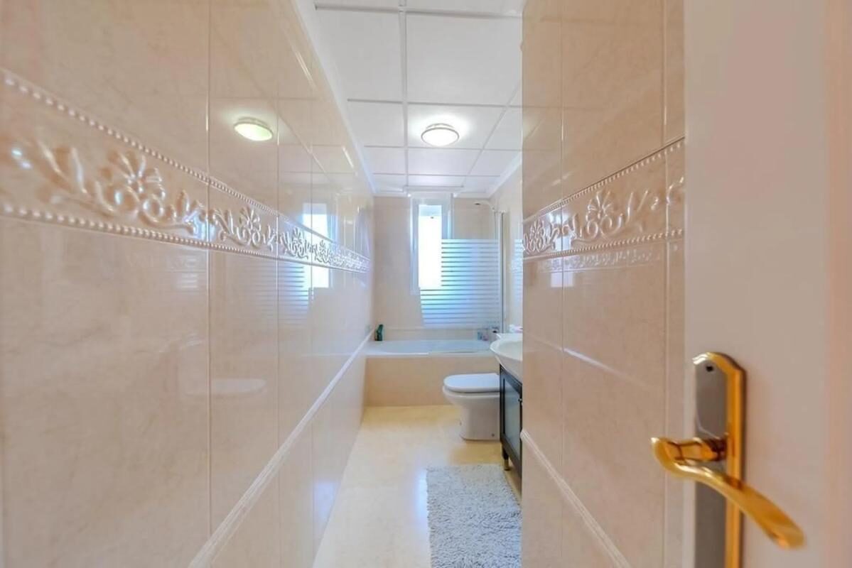 houses з 5 спальнями, 438м² в Торрев'єха, Іспанія [ID: 0152-482468]