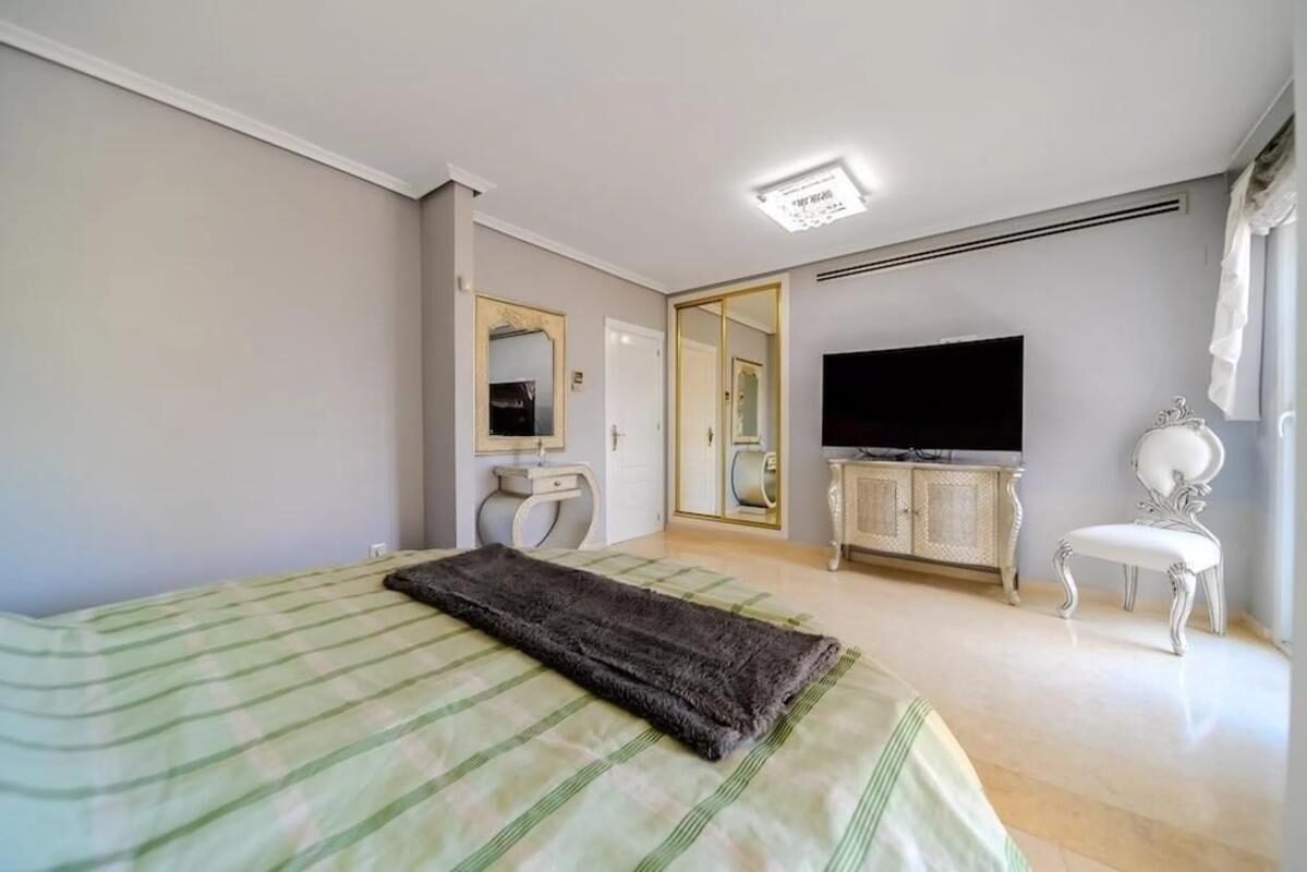 houses з 5 спальнями, 438м² в Торрев'єха, Іспанія [ID: 0152-482468]