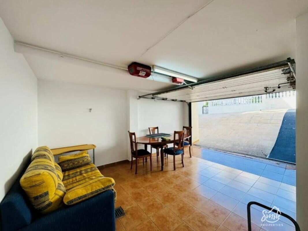 Villa with 5 bedrooms, 350m² in Torrevieja, Spain [ID: 0152-482037]