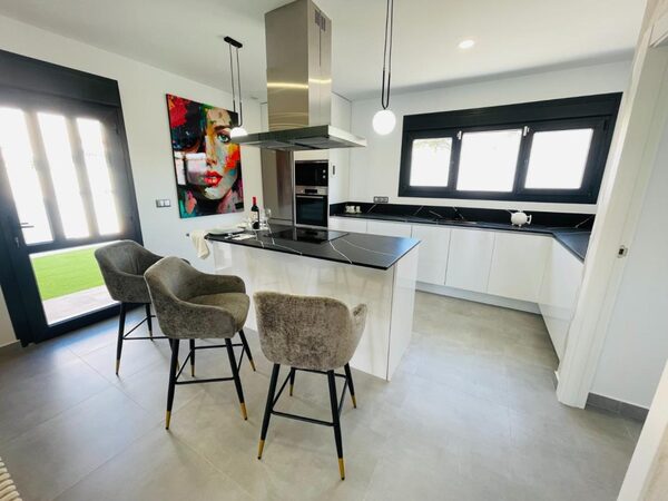 Вілла в Торрев'єха, Іспанія, 368м² - зображення 2