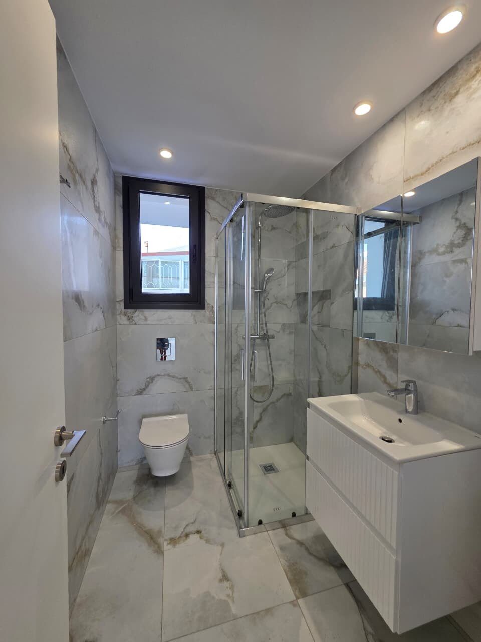 Квартира с 2 спальнями, 88.00м² в agios-athanasios, Кипр [ID: 0602-1187]