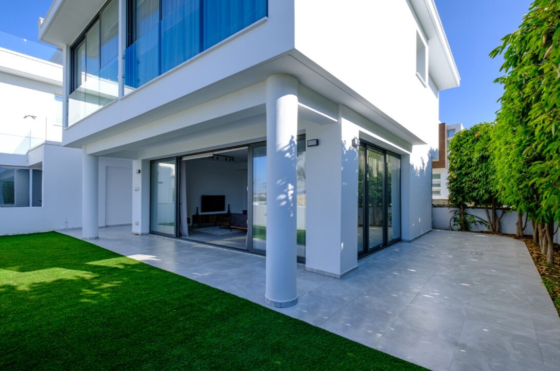 houses з 4 спальнями, 172.00м² в dromolaxia, Кіпр [ID: 0602-3234]