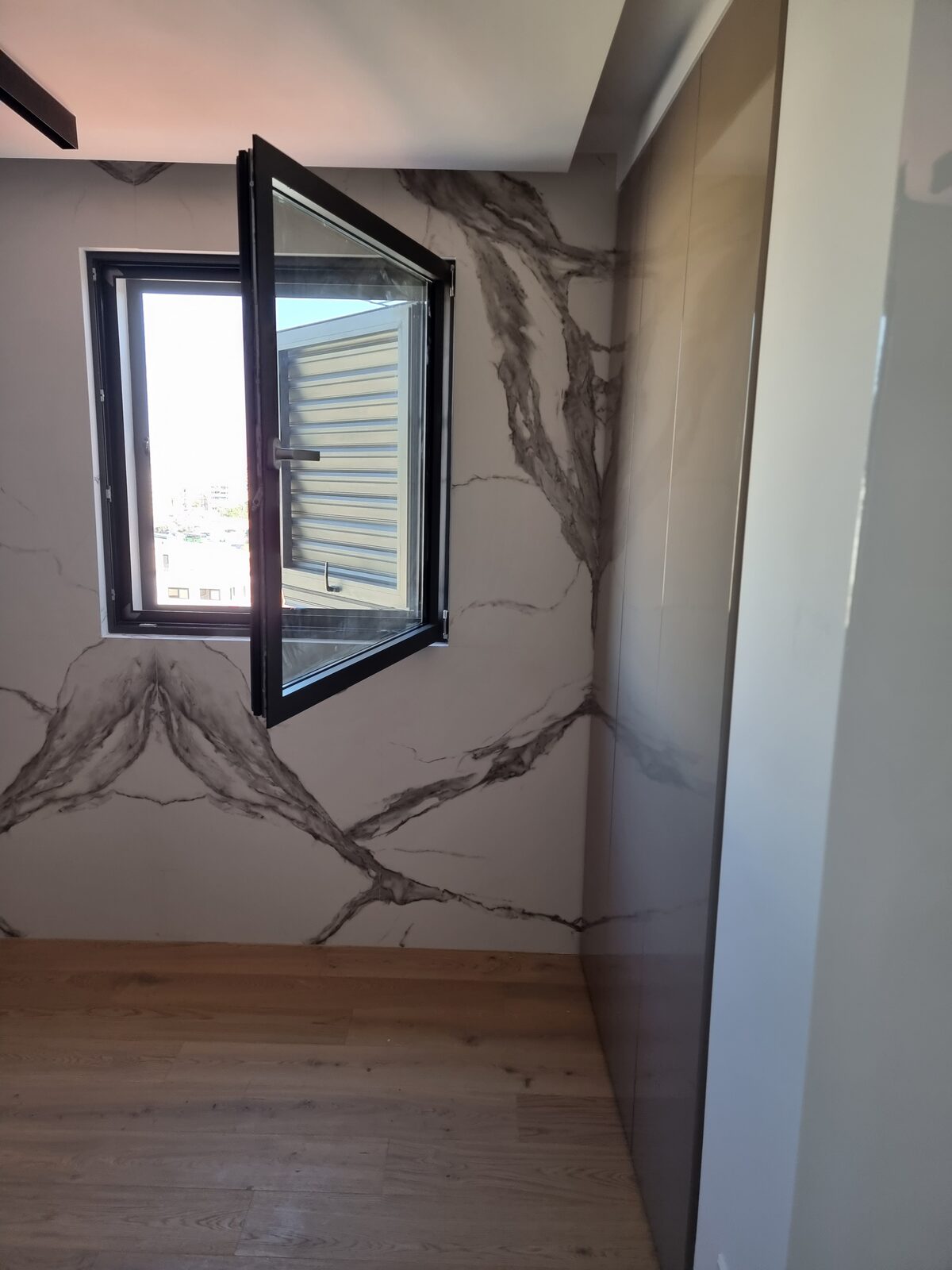 Apartment with 3 bedrooms, 115.00m² in finikoudes, Cyprus [ID: 0602-3379]