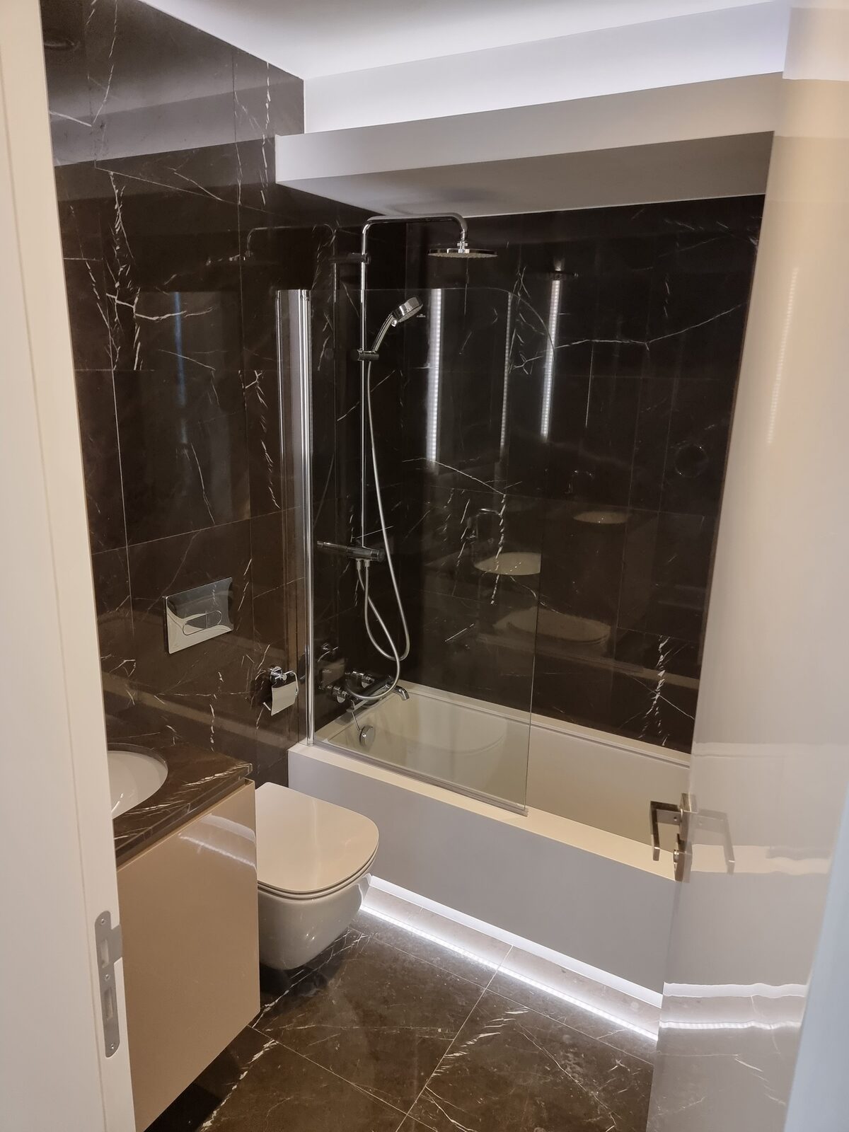 Apartment with 3 bedrooms, 115.00m² in finikoudes, Cyprus [ID: 0602-3379]