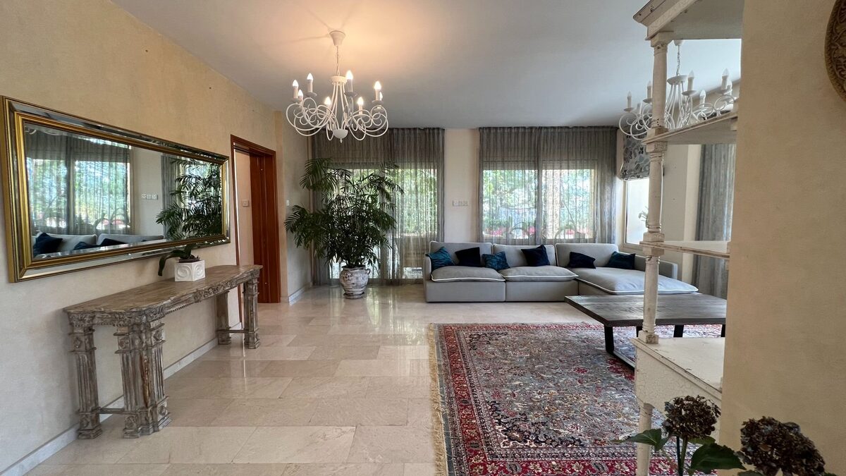 houses з 5 спальнями, 495.00м² в agios-tychon, Кіпр [ID: 0602-4607]