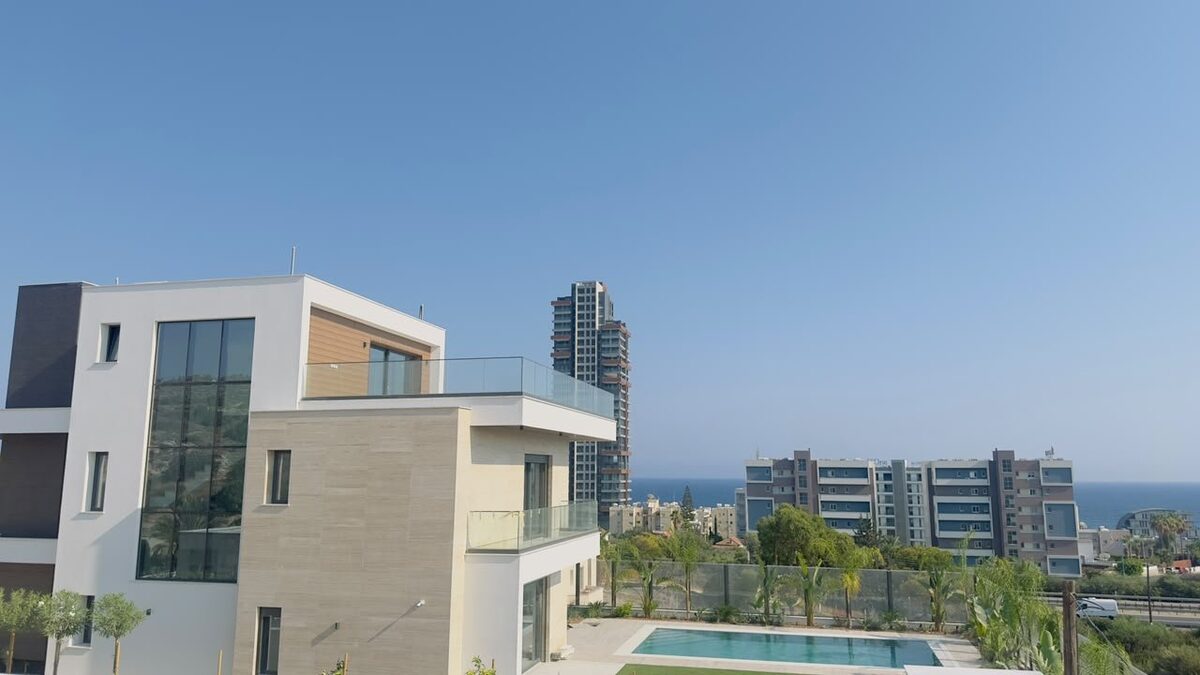 houses з 4 спальнями, 336.00м² в agios-tychon, Кіпр [ID: 0602-4977]