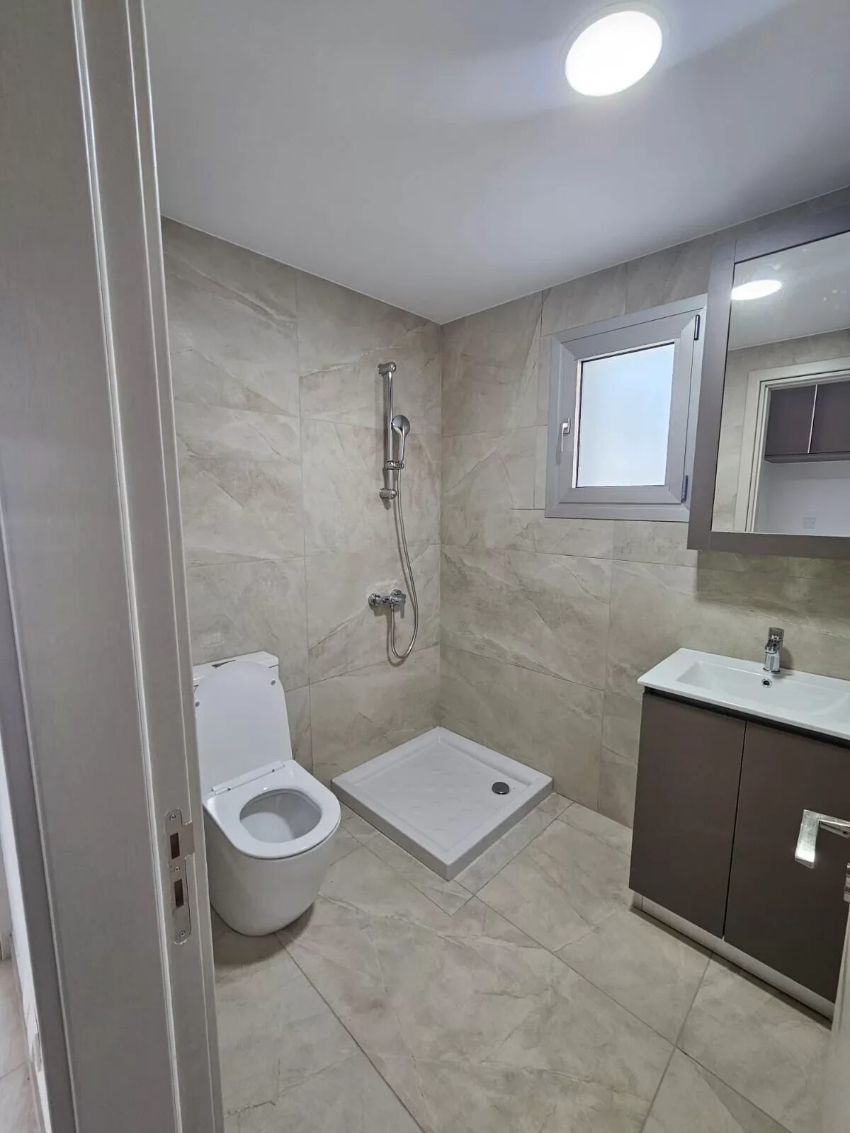 Квартира с 2 спальнями, 80.00м² в agios-athanasios, Кипр [ID: 0602-5461]