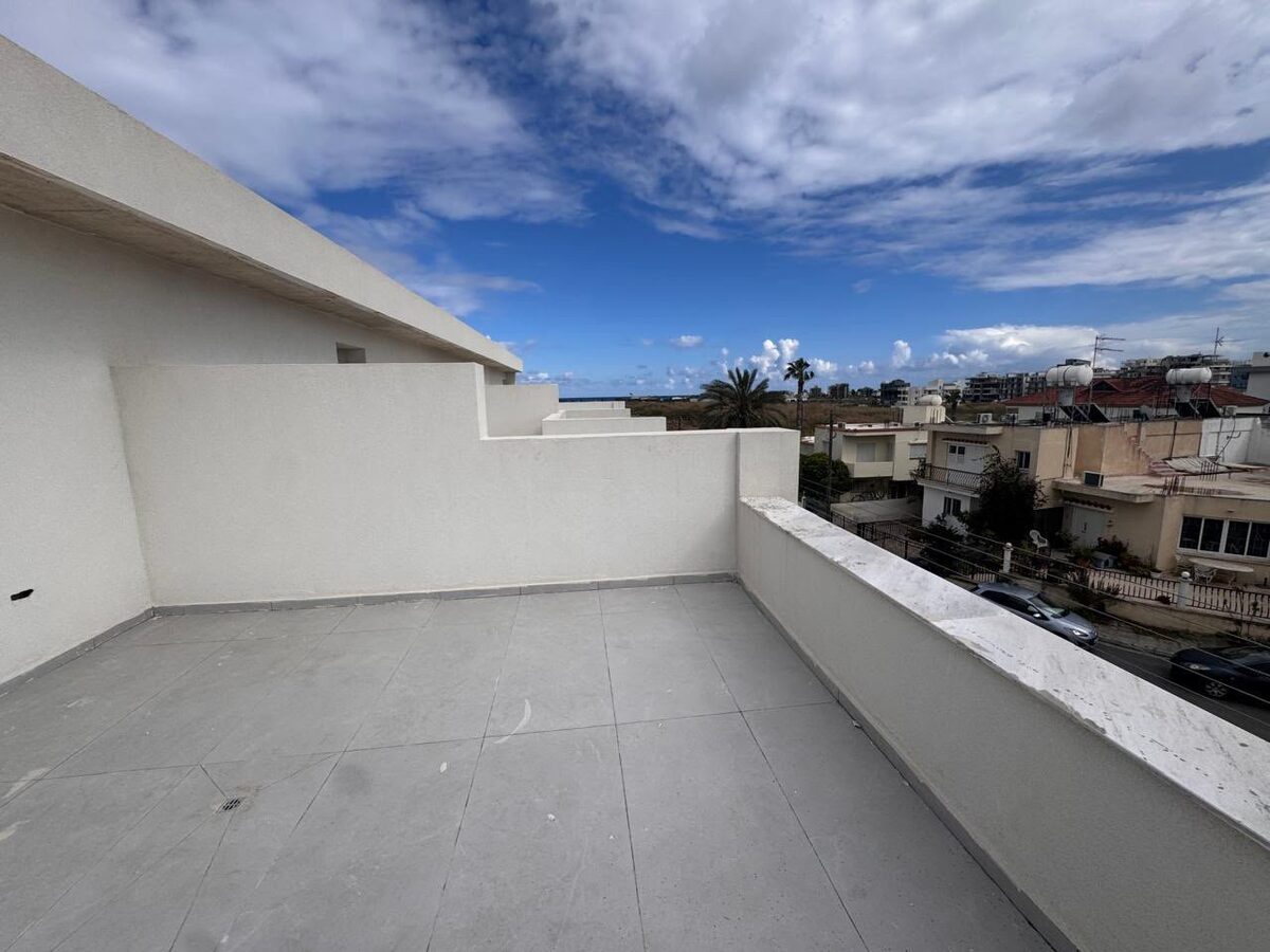 Dom szeregowy z 2 sypialniami, 89.00m² w livadia, Cypr [ID: 0602-6327]