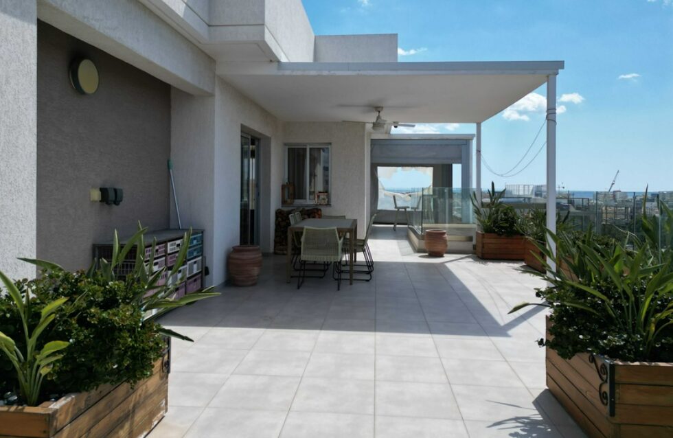 Penthouse z 6 sypialniami, 212.00m² w agia-zoni, Cypr [ID: 0602-6957]