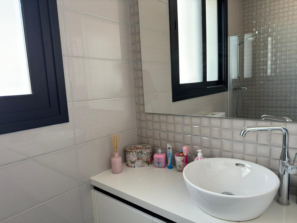Дуплекс с 5 спальнями, 327.00м² в neapolis, Кипр [ID: 0602-7035]