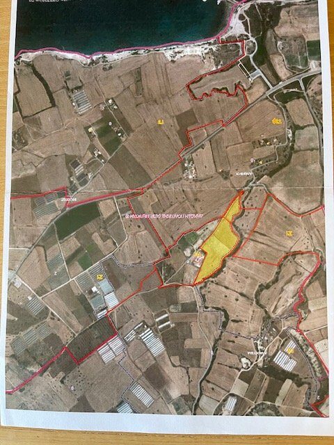 Земля в anafotida, Кипр