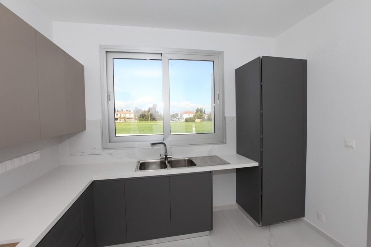 Вилла с 4 спальнями, 176.00м² в strovolos, Кипр [ID: 0602-7453]