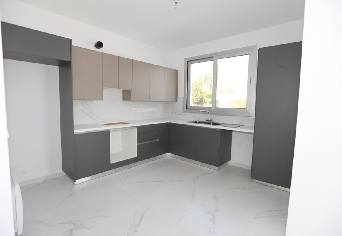 Вилла с 4 спальнями, 176.00м² в strovolos, Кипр [ID: 0602-7453]