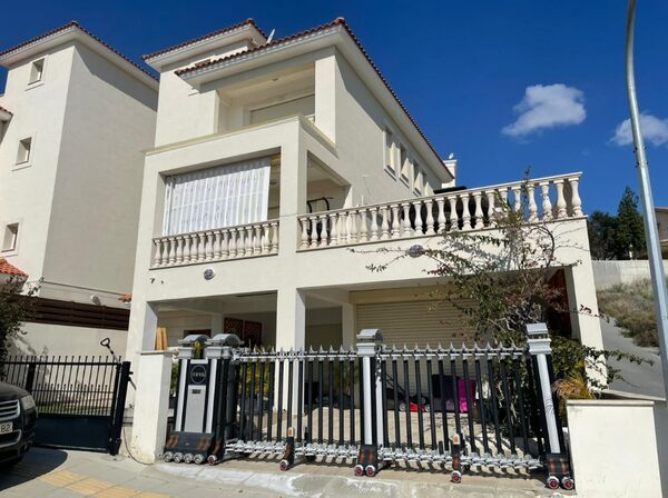 Вілла в mouttagiaka, Кіпр, 220.00м²