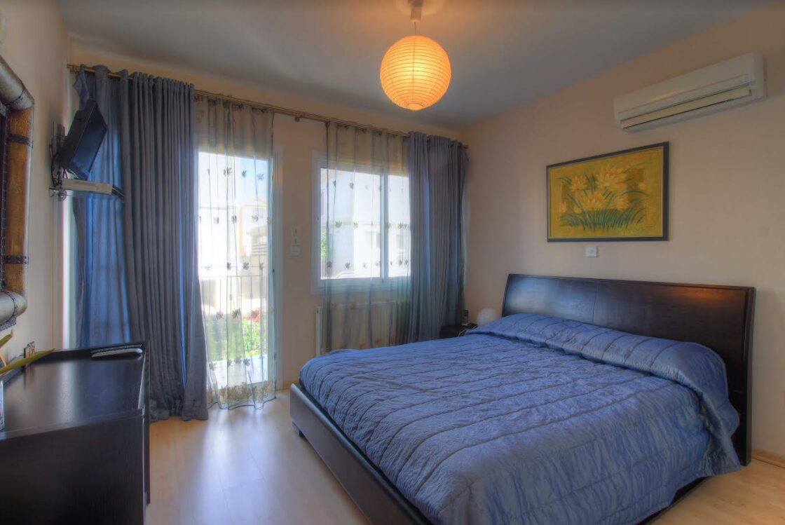 Villa with 4 bedrooms in germasogeia, Cyprus [ID: 0602-7778]