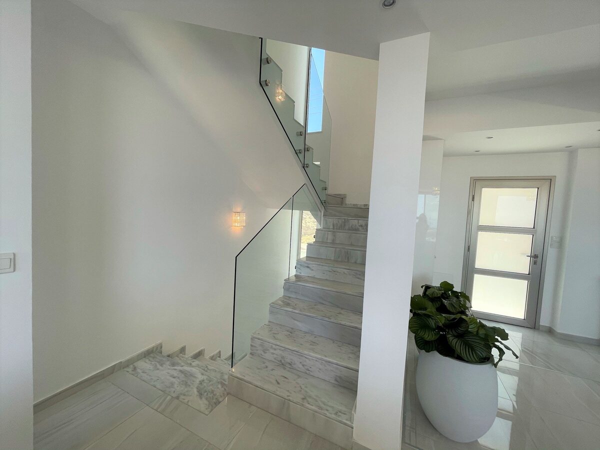 houses with 5 bedrooms in geroskipou, Cyprus [ID: 0602-36725]