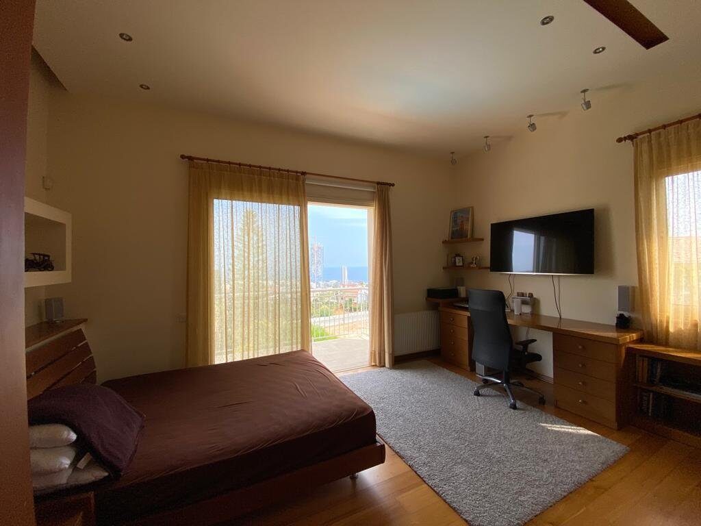 houses with 5 bedrooms in mouttagiaka, Cyprus [ID: 0602-37813]