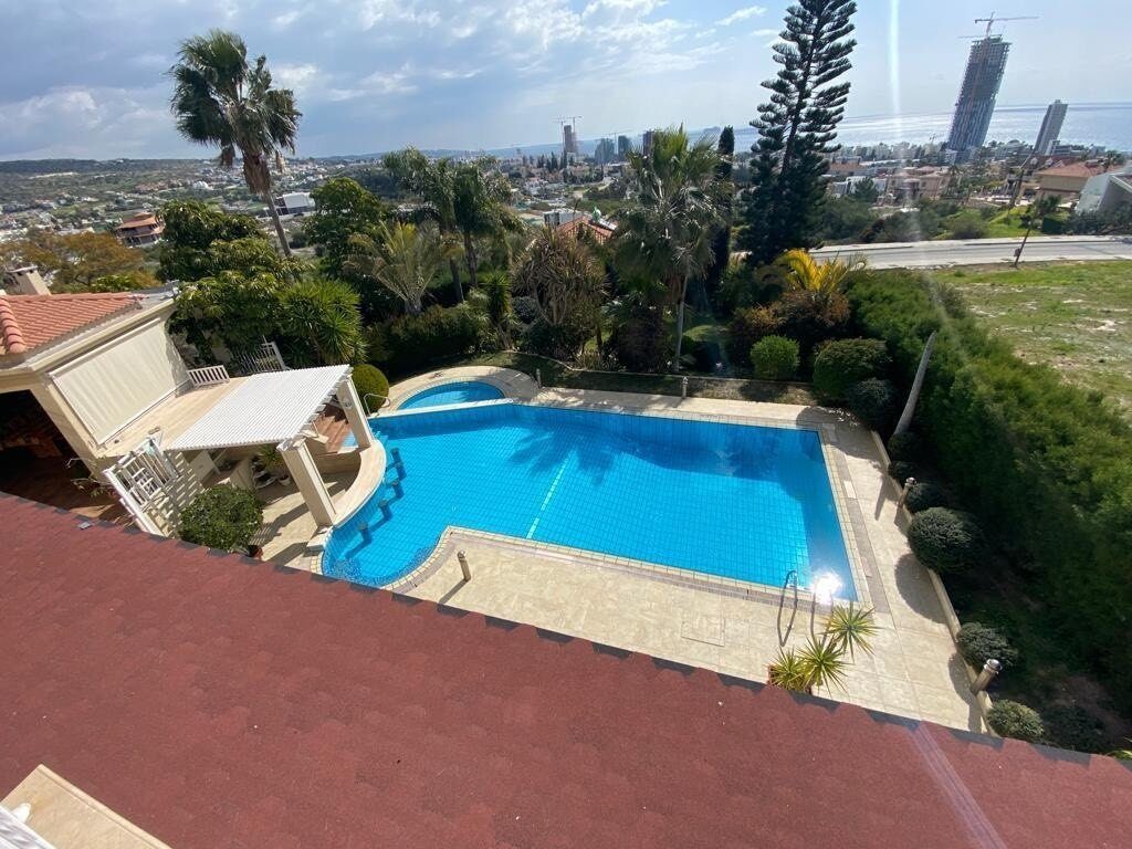 houses with 5 bedrooms in mouttagiaka, Cyprus [ID: 0602-37813]