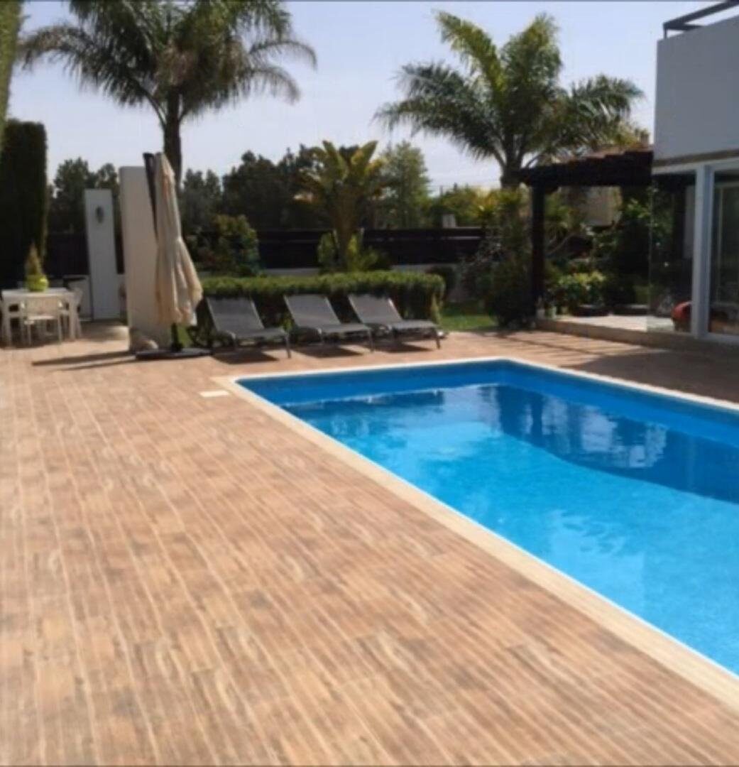 houses with 5 bedrooms in neapolis, Cyprus [ID: 0602-231185]