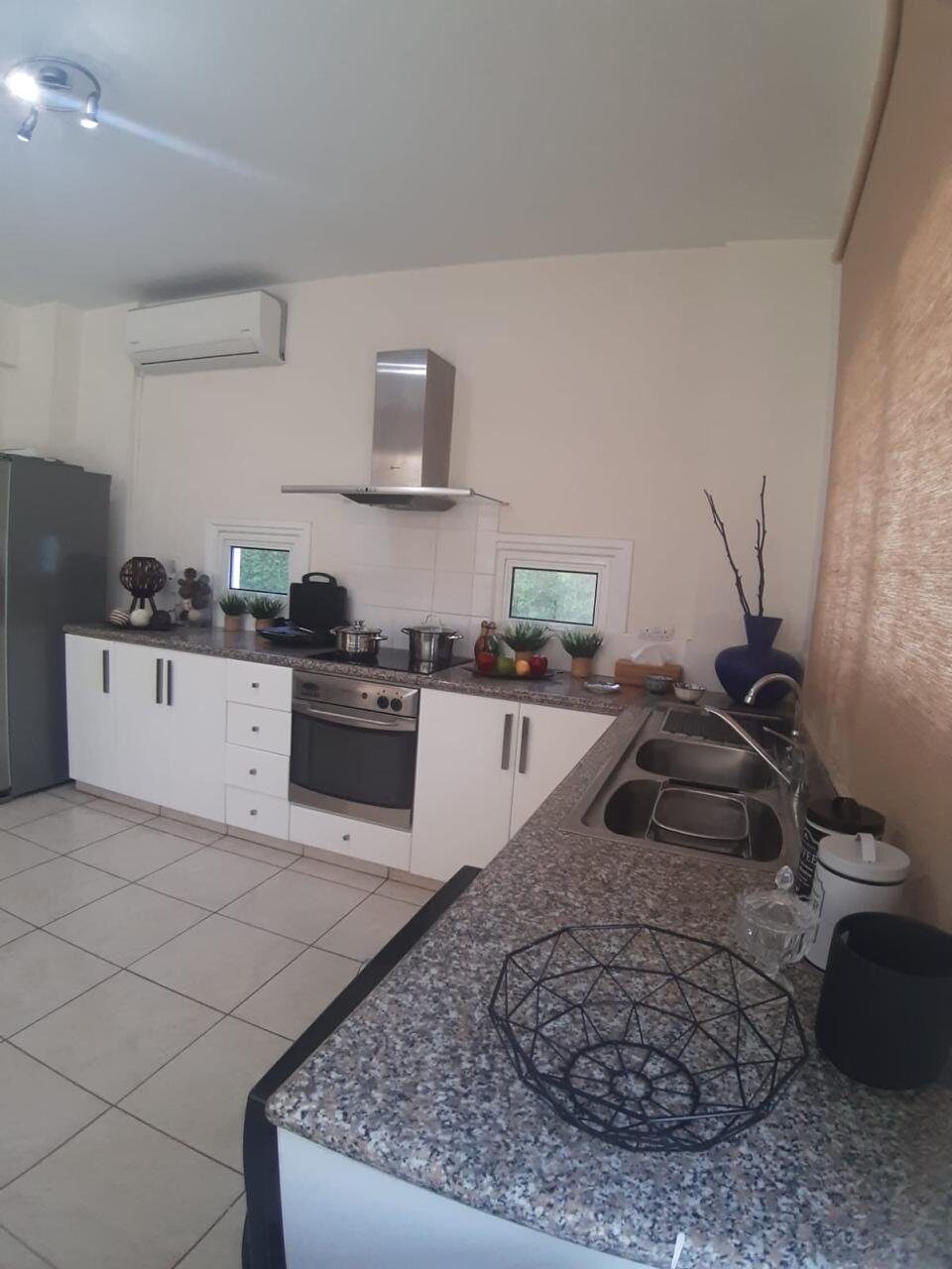 houses with 5 bedrooms in neapolis, Cyprus [ID: 0602-231185]